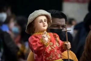Sinulog-Festival-featuring-Santo-Nino-statue-in-Cebu